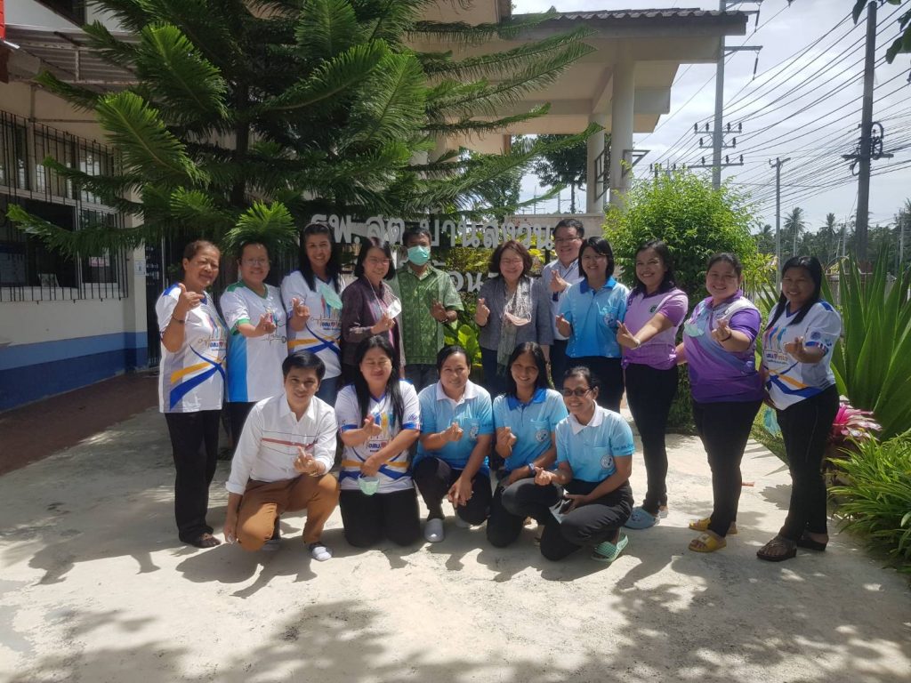 นายกสมาคมพยาบาลแห่งประเทศไทยฯ และคณะร่วมกับอาจารย์สำนักวิชาพยาบาลศาสตร์ ม.วลัยลักษณ์ และทีมผู้ดูแลผู้สูงอายุในชุมชน ได้ลงพื้นที่ติดตามการใช้ Application AWUSO.net 