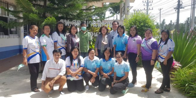 Associated professor Siriorn Sindhu and the lecturer team from the School of nursing Walailak University as well as a community health worker visited the community to follow up the using Application AWUSO.Net
