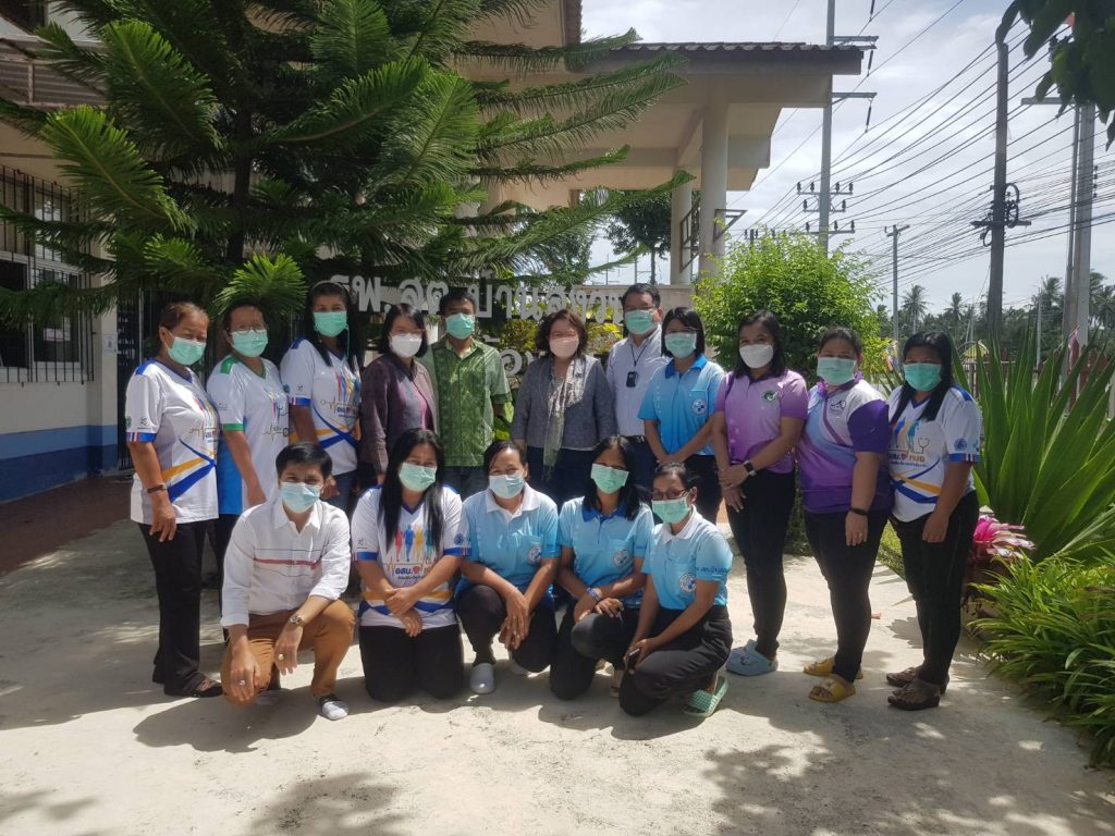 นายกสมาคมพยาบาลแห่งประเทศไทยฯ และคณะร่วมกับอาจารย์สำนักวิชาพยาบาลศาสตร์ ม.วลัยลักษณ์ และทีมผู้ดูแลผู้สูงอายุในชุมชน ได้ลงพื้นที่ติดตามการใช้ Application AWUSO.net 
