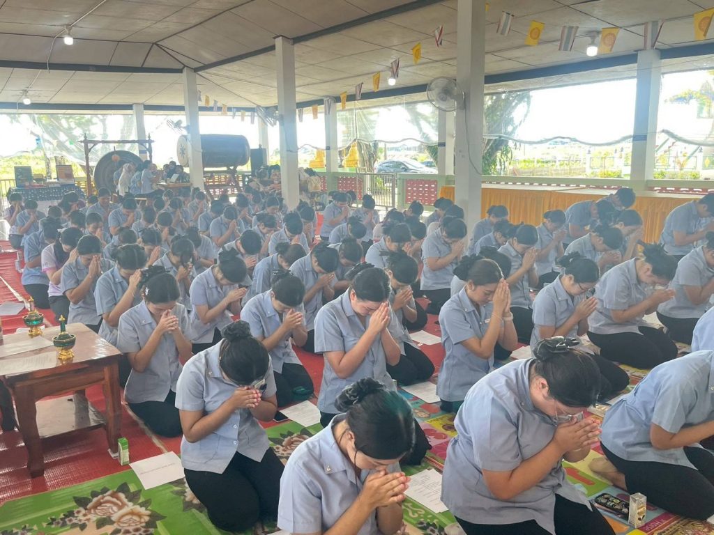 โครงการศึกษาและบูรณาการวิถีชุมชนสู่การปฏิบัติ ณ วัดแสงแรง