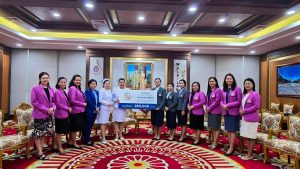 Walailak University nursing students receiving Vejdusit Foundation scholarships